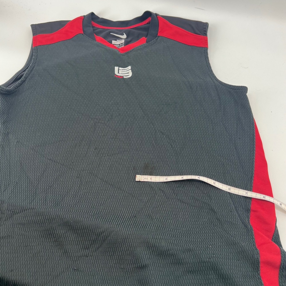 Nike LeBron James Basketball Jersey‎ Tank Top Black Red Youth XL 18-20 - Picture 13 of 13